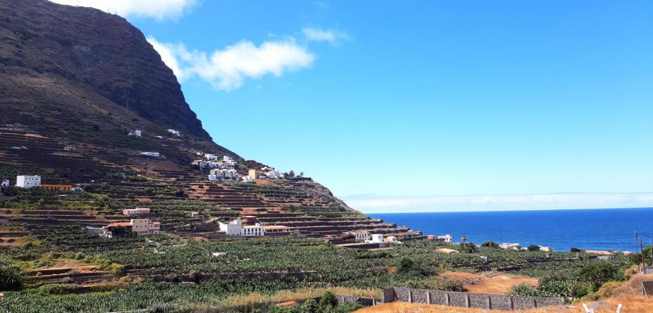 Casa La Sabina Roja 1 - Casa Con Impresionantes Vistas Sobre Hermigua Y El Mar Exterior foto